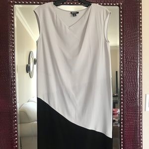 Trendy DKNY gray and black block dress